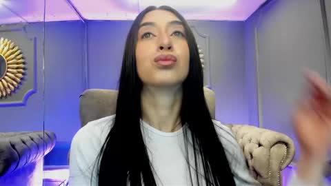 miilu  online show from 31, 1, 2025