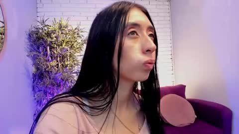 miilu  online show from 6, 3, 2025