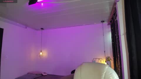 Snapshot of miiss_greyy chatting on 12, 9, 2025 miiss_greyy online show from 12, 9, 2025