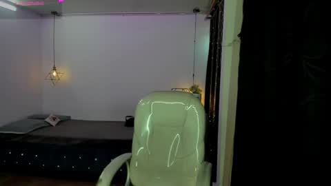 Snapshot of miiss_greyy chatting on 22, 9, 2025 miiss_greyy online show from 22, 9, 2025