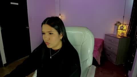 Snapshot of miiss_greyy chatting on 9, 10, 2025 miiss_greyy online show from 9, 10, 2025