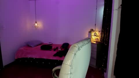 Snapshot of miiss_greyy chatting on 10, 10, 2025 miiss_greyy online show from 10, 10, 2025