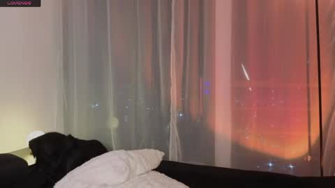   online show from 16, 4, 2026