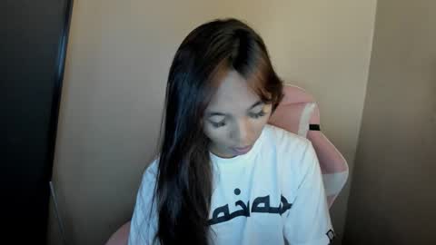 MIKA online show from 17, 4, 2026