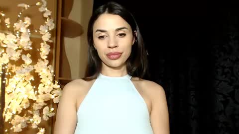 Snapshot of mika_gold7 chatting on 2, 1, 2025 Mika online show from 2, 1, 2025