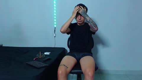 Snapshot of mike777jr chatting on 10, 10, 2025 Mike IMDEPENDIENT MODEL online show from 10, 10, 2025