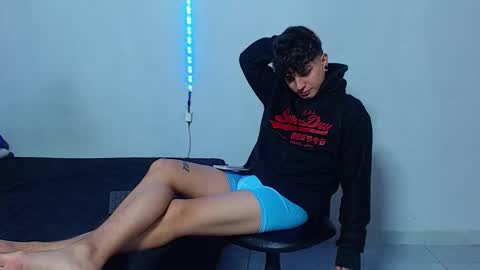 Snapshot of mike777jr chatting on 10, 10, 2025 Mike IMDEPENDIENT MODEL online show from 10, 10, 2025