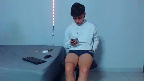 Snapshot of mike777jr chatting on 2, 12, 2025 Mike IMDEPENDIENT MODEL online show from 2, 12, 2025