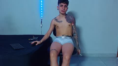 Snapshot of mike777jr chatting on 14, 12, 2025 Mike IMDEPENDIENT MODEL online show from 14, 12, 2025