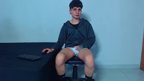 Snapshot of mike777jr chatting on 1, 2, 2026 Mike IMDEPENDIENT MODEL online show from 1, 2, 2026