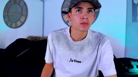 Snapshot of mike_0233 chatting on 13, 12, 2024 Mike 0233 online show from 13, 12, 2024