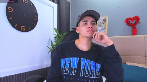 Snapshot of mike_0233 chatting on 12, 2, 2025 Mike 0233 online show from 12, 2, 2025