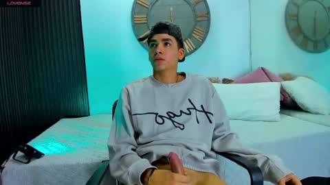 Snapshot of mike_0233 chatting on 21, 2, 2025 Mike 0233 online show from 21, 2, 2025