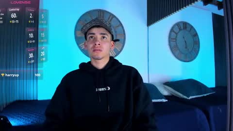 Snapshot of mike_0233 chatting on 5, 3, 2025 Mike 0233 online show from 5, 3, 2025