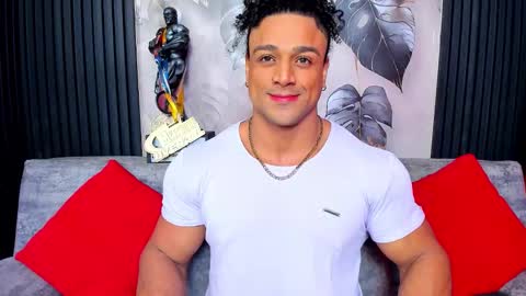 Snapshot of mike_estevess chatting on 1, 11, 2025 online show from 1, 11, 2025