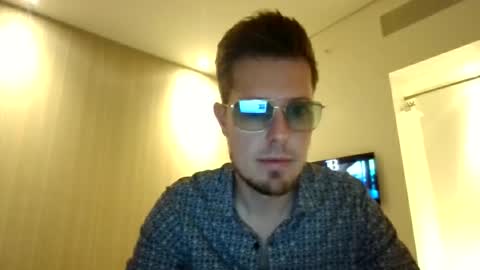 Snapshot of mike_in_strings chatting on 10, 11, 2025 mike_in_strings online show from 10, 11, 2025