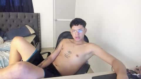 Snapshot of mike_master9 chatting on 21, 10, 2025 mike_master9 online show from 21, 10, 2025