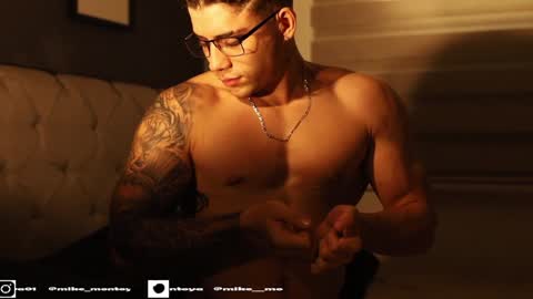 Snapshot of mike_montoya chatting on 16, 12, 2024 Mike Montoya online show from 16, 12, 2024