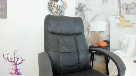 Snapshot of mike_montoya chatting on 25, 10, 2025 Mike Montoya online show from 25, 10, 2025