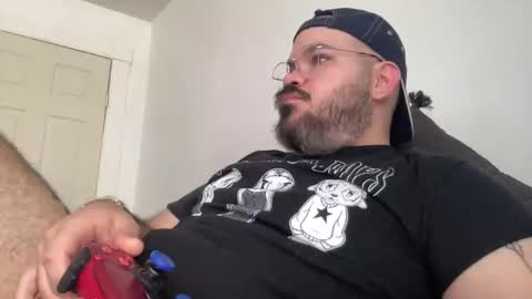 Snapshot of mikeatron2000 chatting on 19, 5, 2026 mikeatron2000 online show from 19, 5, 2026