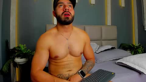 Snapshot of mikeblare chatting on 30, 12, 2024 Mike Blare online show from 30, 12, 2024