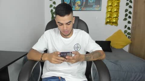 mikee_scooth online show from 5, 12, 2024