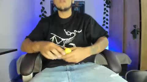 mikee_scooth online show from 7, 3, 2025