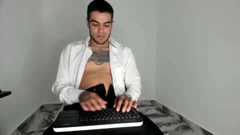 mikee_scooth online show from 8, 11, 2025