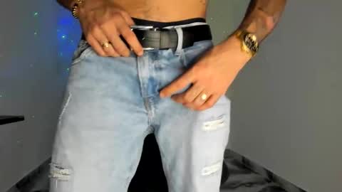 mikee_scooth online show from 19, 2, 2026