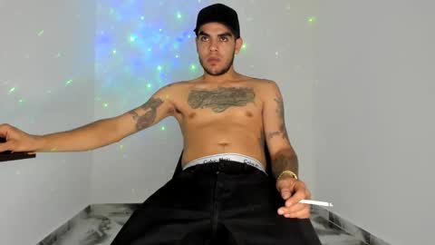 mikee_scooth online show from 19, 4, 2026
