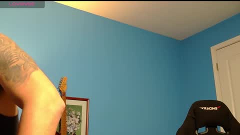 mikehawk1589 online show from 28, 1, 2025