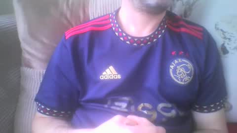 Snapshot of mikehockishuge9 chatting on 5, 1, 2025 mikehockishuge9 online show from 5, 1, 2025