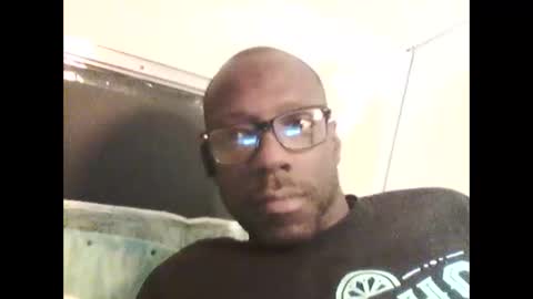 Snapshot of mikenlynz3oh3 chatting on 4, 11, 2025 mikenlynz3oh3 online show from 4, 11, 2025