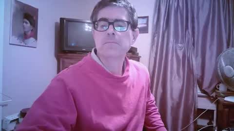 Snapshot of mikewulds chatting on 29, 4, 2026 Mike online show from 29, 4, 2026