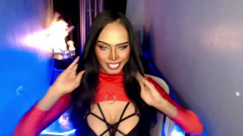 Mistress MikeyAlawi online show from 1, 6, 2026