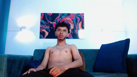 Snapshot of mikhellennox chatting on 19, 12, 2025 Mikhel online show from 19, 12, 2025