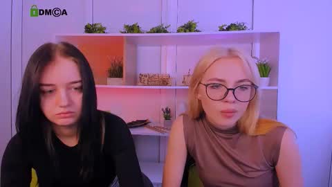 Snapshot of miki_ti chatting on 26, 10, 2025 miki_ti online show from 26, 10, 2025