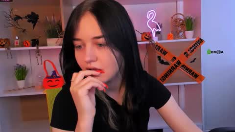 Snapshot of miki_ti chatting on 30, 10, 2025 miki_ti online show from 30, 10, 2025