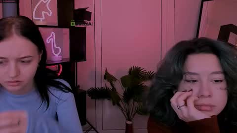 Snapshot of miki_ti chatting on 6, 11, 2025 miki_ti online show from 6, 11, 2025