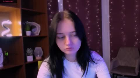 Snapshot of miki_ti chatting on 11, 11, 2025 miki_ti online show from 11, 11, 2025