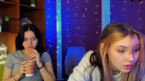 Snapshot of miki_ti chatting on 23, 11, 2025 miki_ti online show from 23, 11, 2025