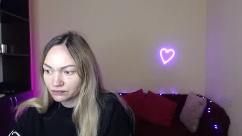 Snapshot of mikkey_mouse8 chatting on 14, 1, 2026 Adalina online show from 14, 1, 2026