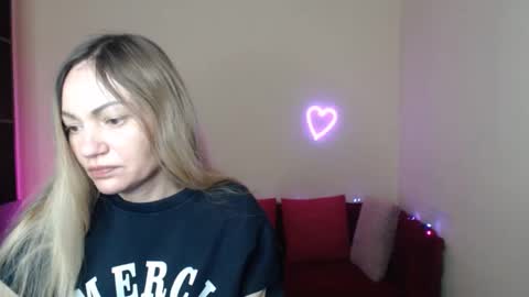 Snapshot of mikkey_mouse8 chatting on 3, 2, 2026 Adalina online show from 3, 2, 2026