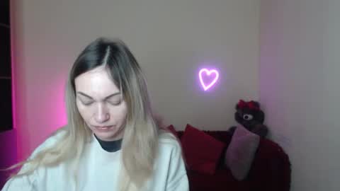 Snapshot of mikkey_mouse8 chatting on 18, 2, 2026 Adalina online show from 18, 2, 2026