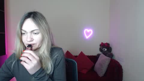 Snapshot of mikkey_mouse8 chatting on 20, 2, 2026 Adalina online show from 20, 2, 2026