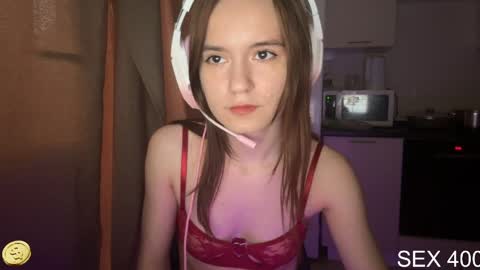 Snapshot of mikkilinalove chatting on 28, 5, 2026 MikkiLina online show from 28, 5, 2026