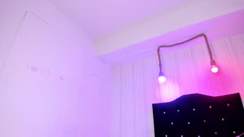 Snapshot of miku_katsuragi chatting on 24, 10, 2025 miku katsuragi online show from 24, 10, 2025