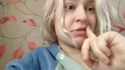 Snapshot of mila_420 chatting on 15, 4, 2026 Mila 420 online show from 15, 4, 2026