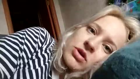 Snapshot of mila_420 chatting on 28, 4, 2026 Mila 420 online show from 28, 4, 2026