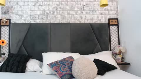 Snapshot of mila_adamss chatting on 18, 12, 2025 mila_adamss online show from 18, 12, 2025